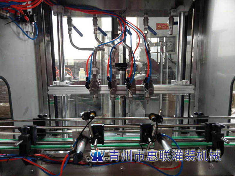 全自動果蔬清洗劑灌裝機多種灌裝量選擇 助力洗滌劑企業提高產能 全自動果蔬清洗劑灌裝機多種灌裝量選擇 助力洗滌劑企業提高產能